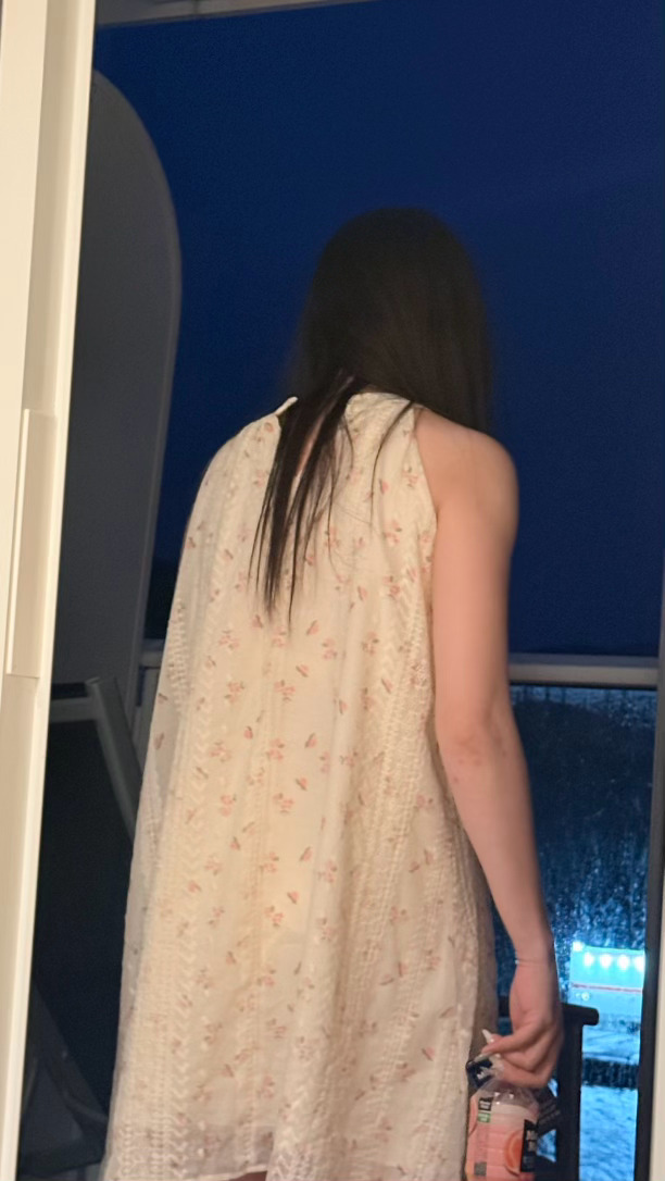 我要笑死了 我朋友 全世界最会跟小孩玩的人 被许嘟嘟逼疯了哈哈哈哈啊哈哈哈哈啊哈