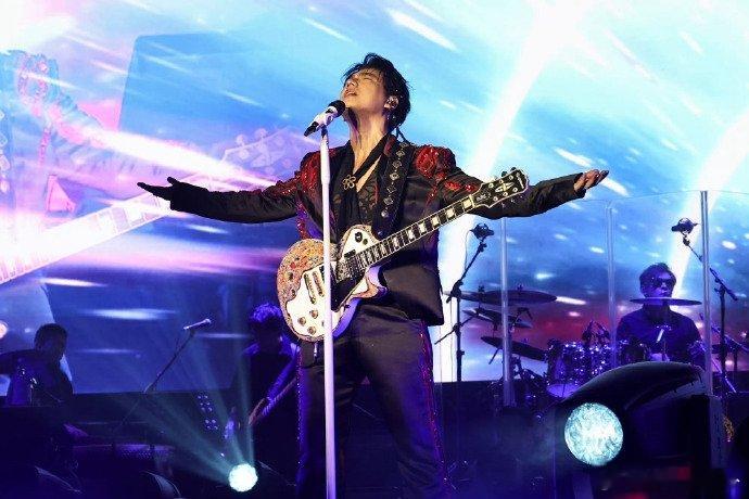 海来阿木新加坡巡演大合唱好震撼海来阿木还是低估了海外粉丝的热情海来阿木新加坡巡演