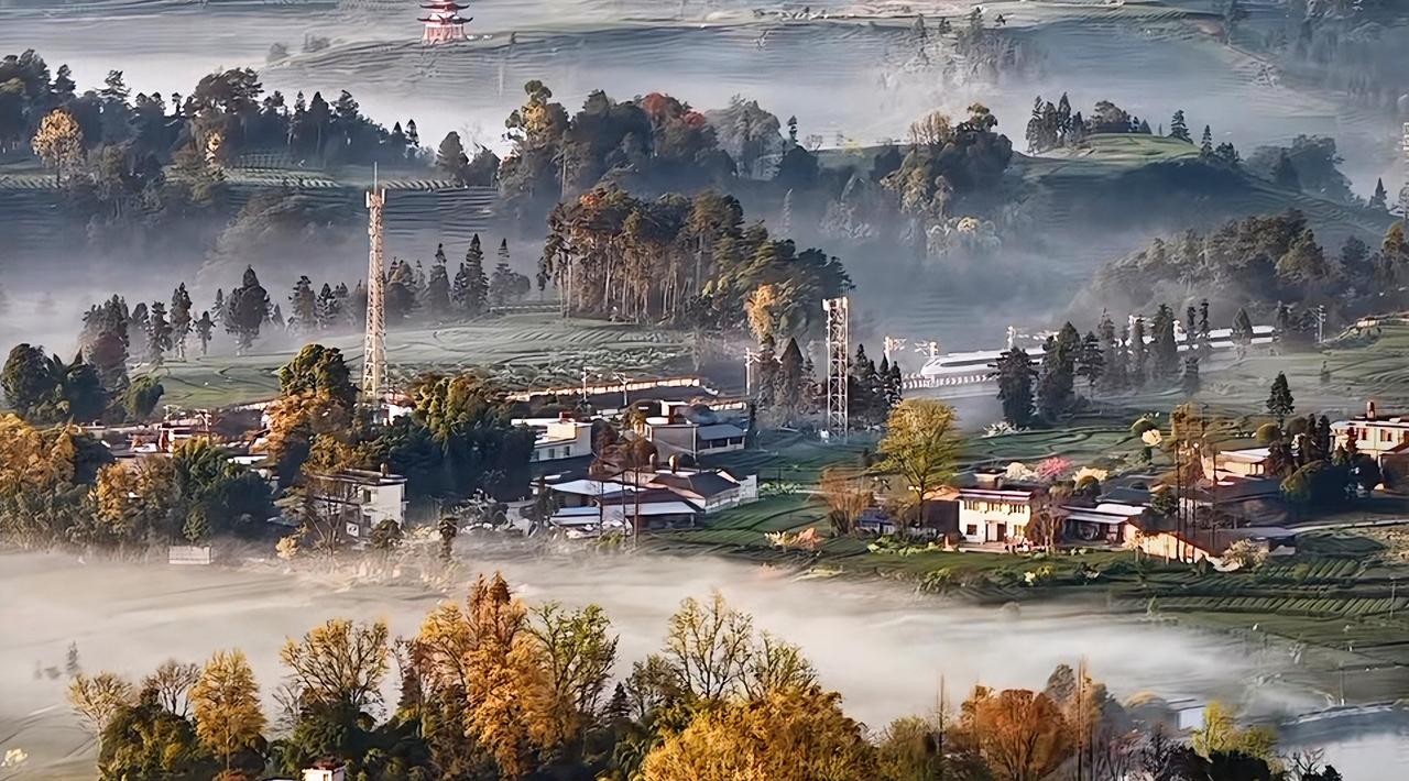 你就说美不美吧！？四川雅安现代版千里江山图，人民日报都转发了！

这是雅安一位先