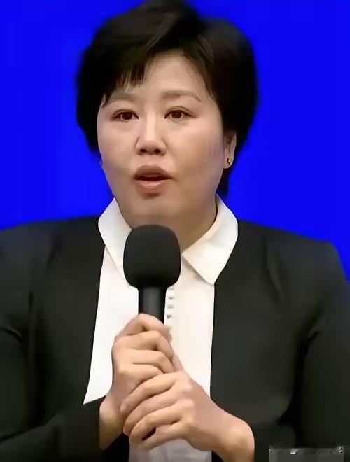 泪目了。一对夫妻开车20多小时凌晨3点赶回家，原以为家人睡下了，谁知家里灯火通明