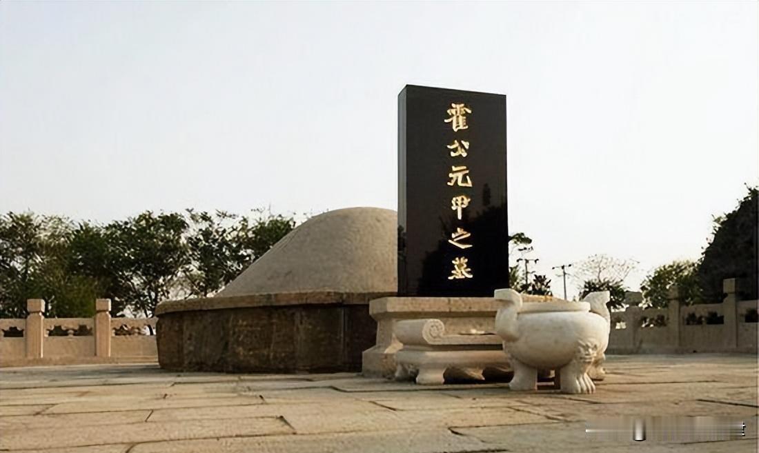 1938年最惊险一幕！和尚抬手对八路军干部就是一枪，枪响过后全场肃然起敬
 
1