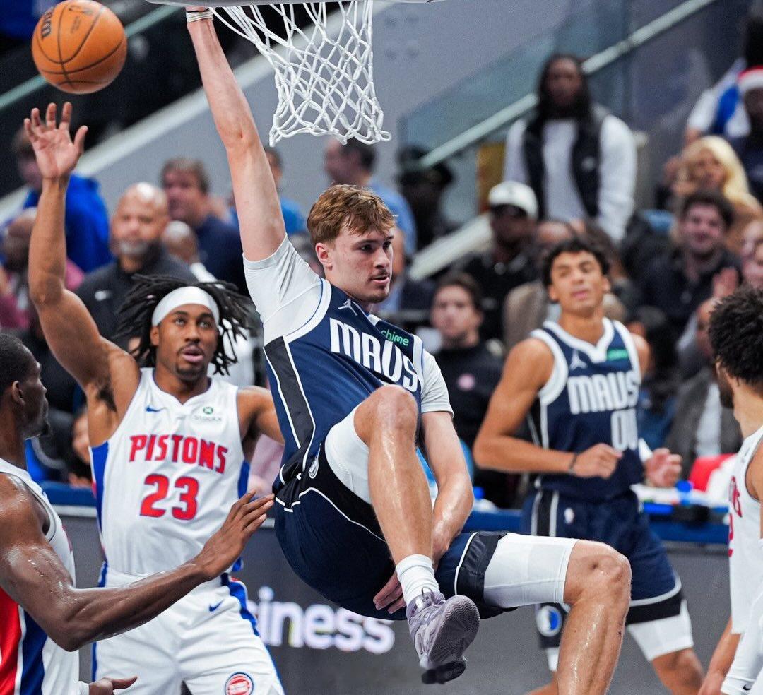 【弗拉格】老实说，这是我们本赛季第一次全员健康的比赛，这对我们来说是一个巨大的进