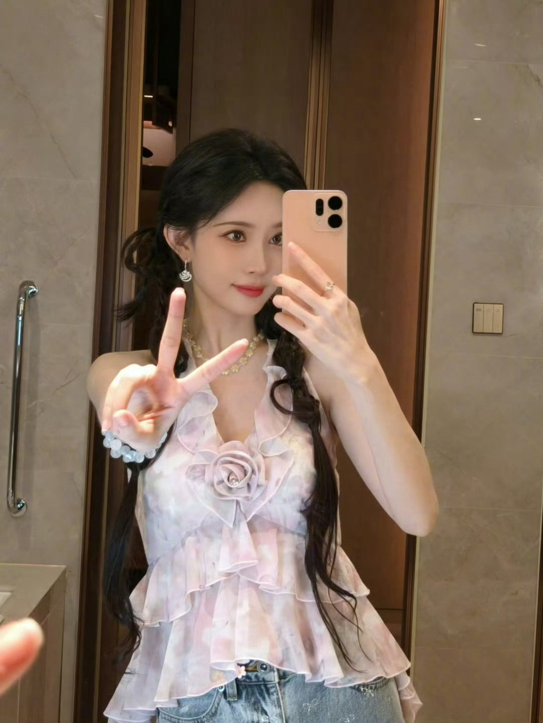 才发现孟子义这组图，真的蛮可爱的 ​​​