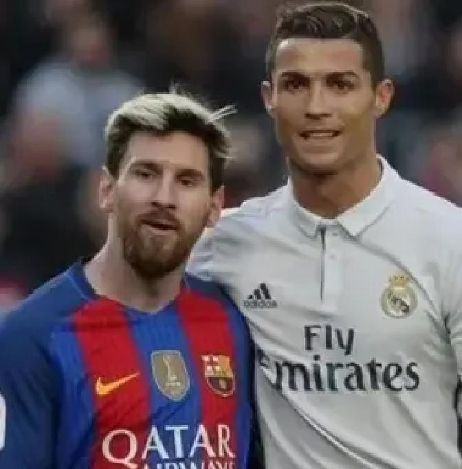 837球vs812球，差距25球
 
这25球够普通人踢十辈子。C罗靠身体硬凿，