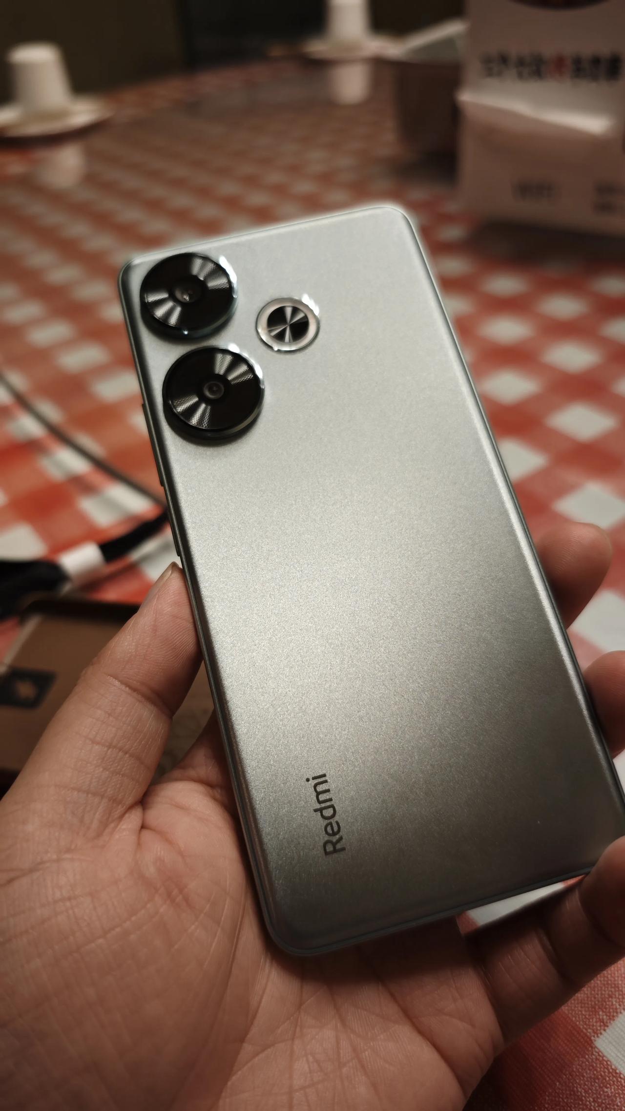 Redmi Turbo3真机上手，12GB+256GB版本1999，压力给到了友