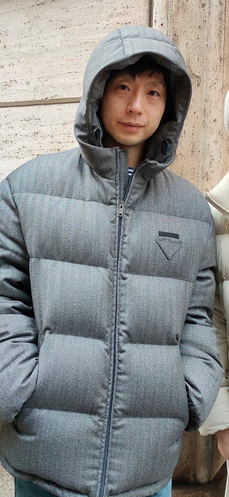 米兰🕹️随机刷新戴兜帽的灰猫猫 抓到可以合影留念📷😼 