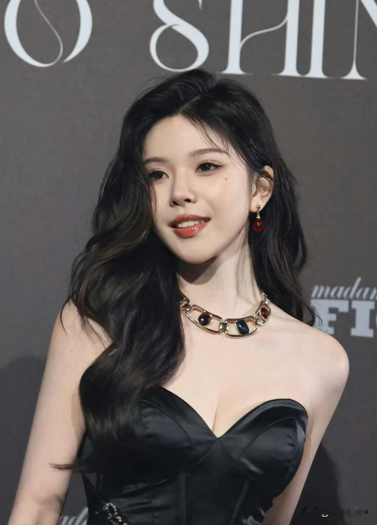 看彭十六逃税被罚，我们打工人的感受就俩字：解气！普通上班族，每个月工资条上那点税