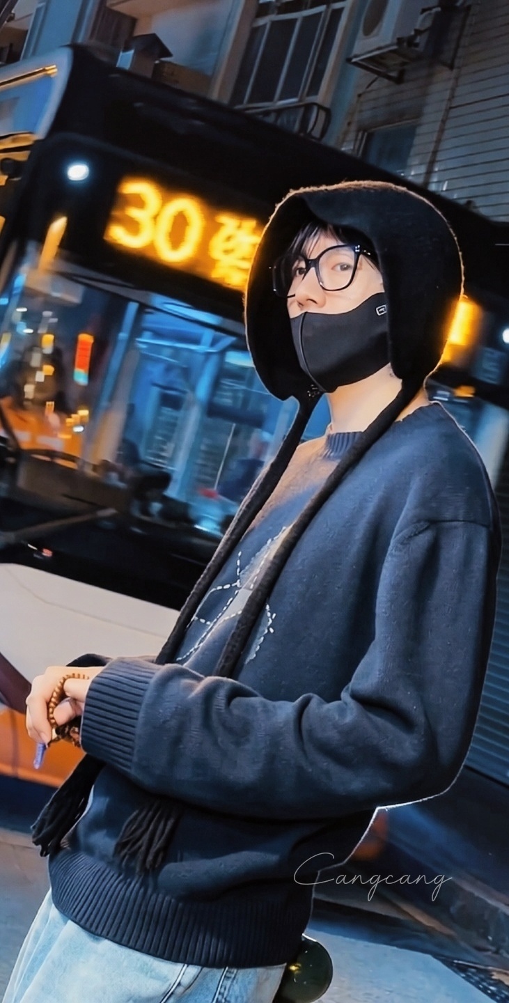 淡淡的。早呀[爱你]刘宇宁r～摩登兄弟[超话]刘宇宁 ​​​