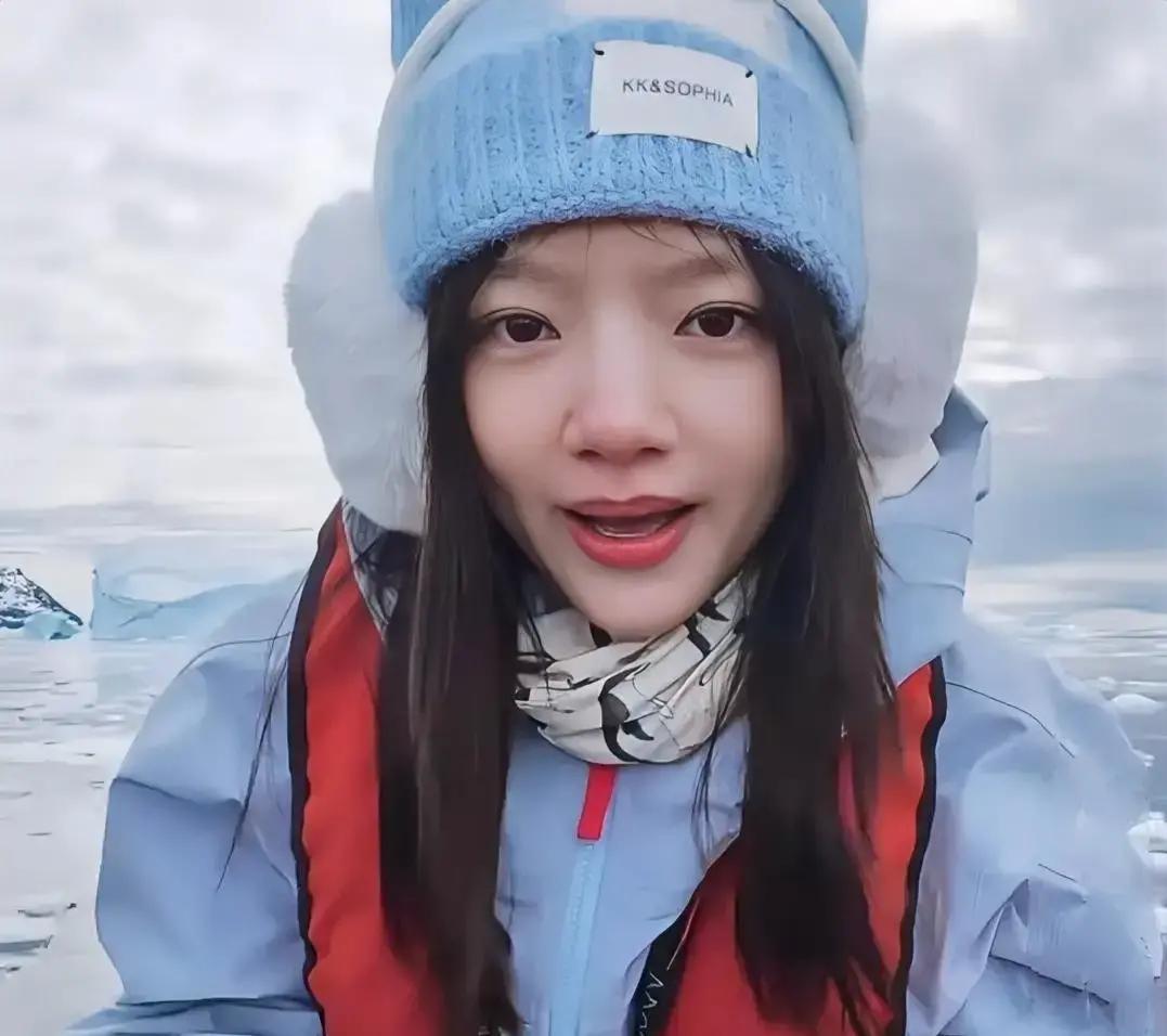 演员跟剧组请假，理由是去南极。
 
这不是剧本。2023年，任敏真的飞抵地球最南