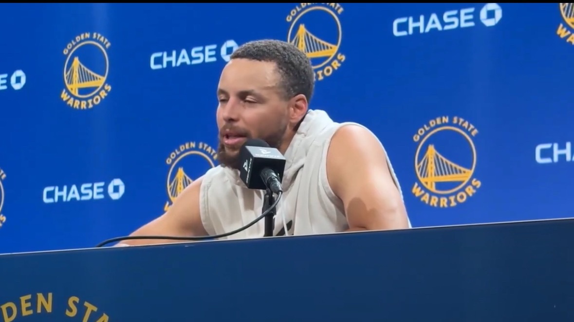 记者问库里勇士本赛季可能取得的成就“ 先赢下两场附加赛 然后我们再来谈下一步” 