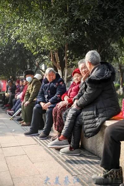 #秋日生活打卡季#
我妯娌说的顾虑让我惊出一身凉汗。
于是我又给我家搭档发信息：