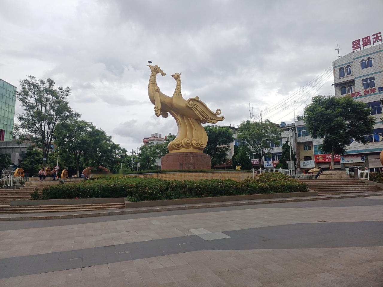重返第二故乡——砚山。寻找当年的记忆！（图片来源：老山兰随手拍老街道）