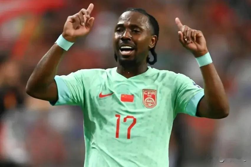 国足没能战胜新加坡，这次泰山队球员可不背锅。
  泰山队三大国脚费南多、刘洋、李