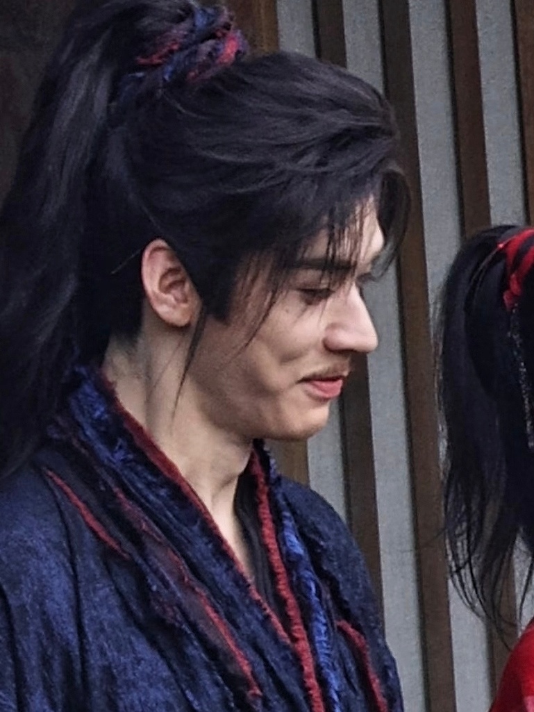 你看这张脸对我们多友好，看完我们所有人都没有容貌焦虑了，多好啊