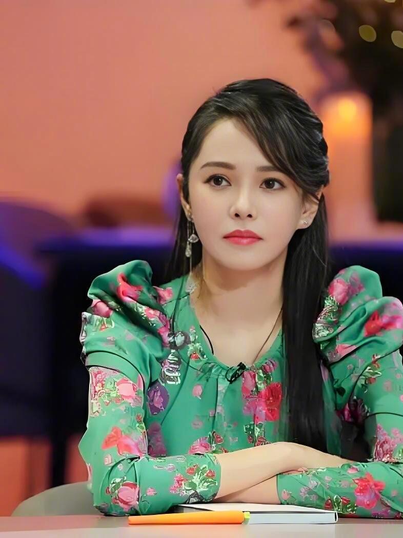 伊能静童年被妈妈丢在路边 看这段的时候眼泪止不住地掉，那种被丢下的恐惧，光是想想