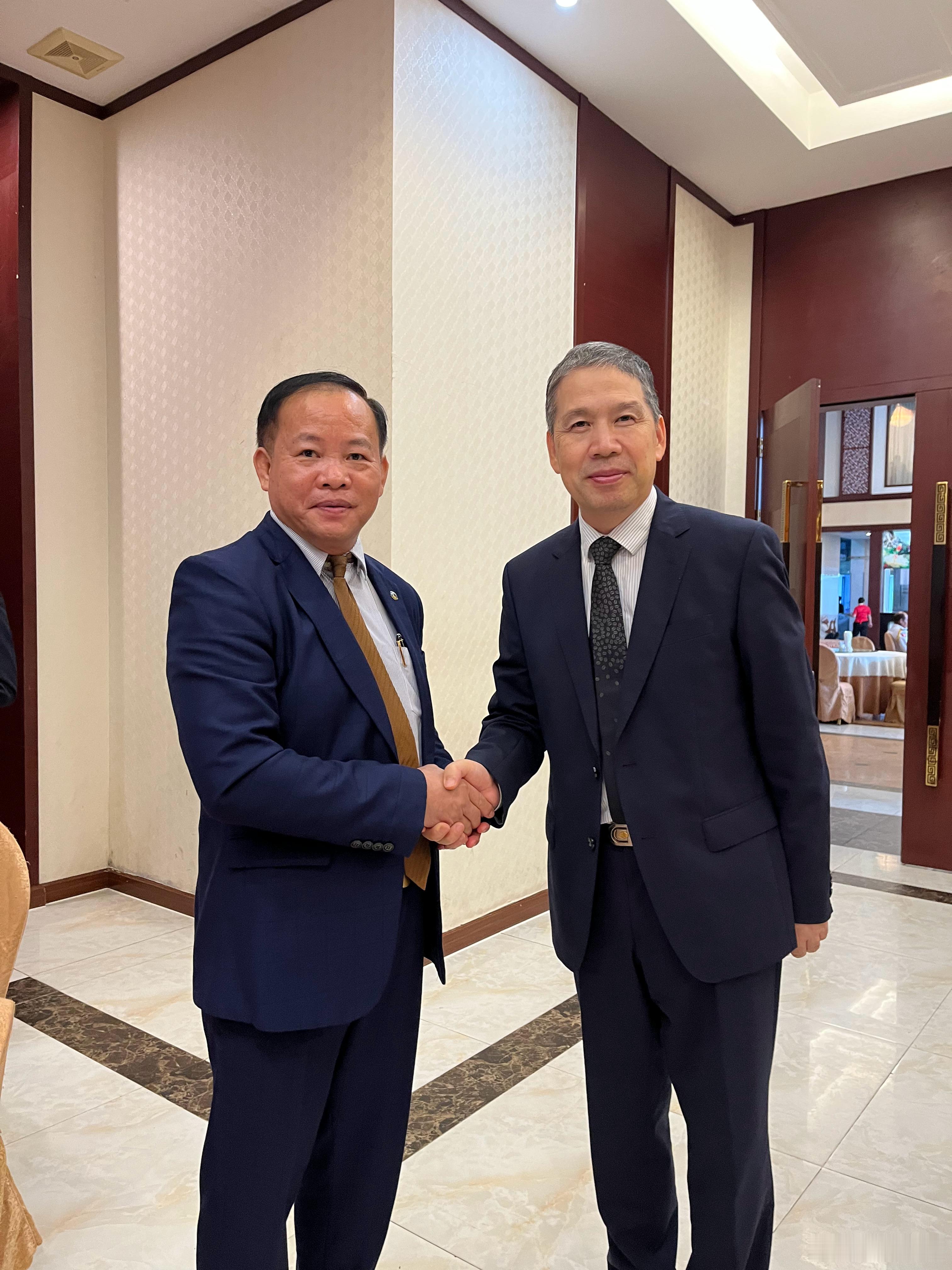 周晋峰会见柬埔寨旅游部国务秘书谈负责任旅游世界可持续发展科学院（简称世科院wao