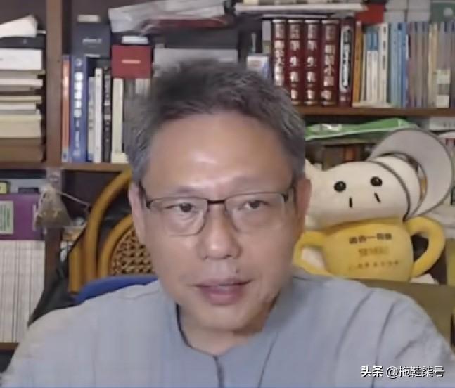 台湾时事评论员谢寒冰：我跟你们讲，我越来越发现赖清德就是一个草包。真的，不骗你们
