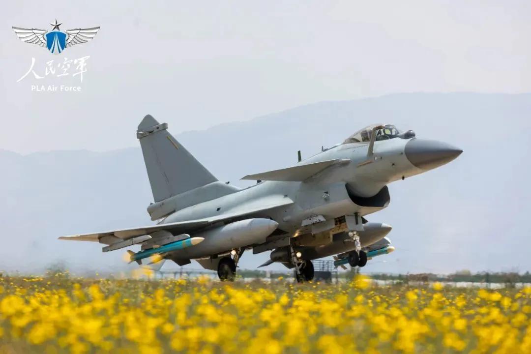中国空军的标配，阵风战斗机的梦魇
     这是近日南部战区航空兵某部歼-10C