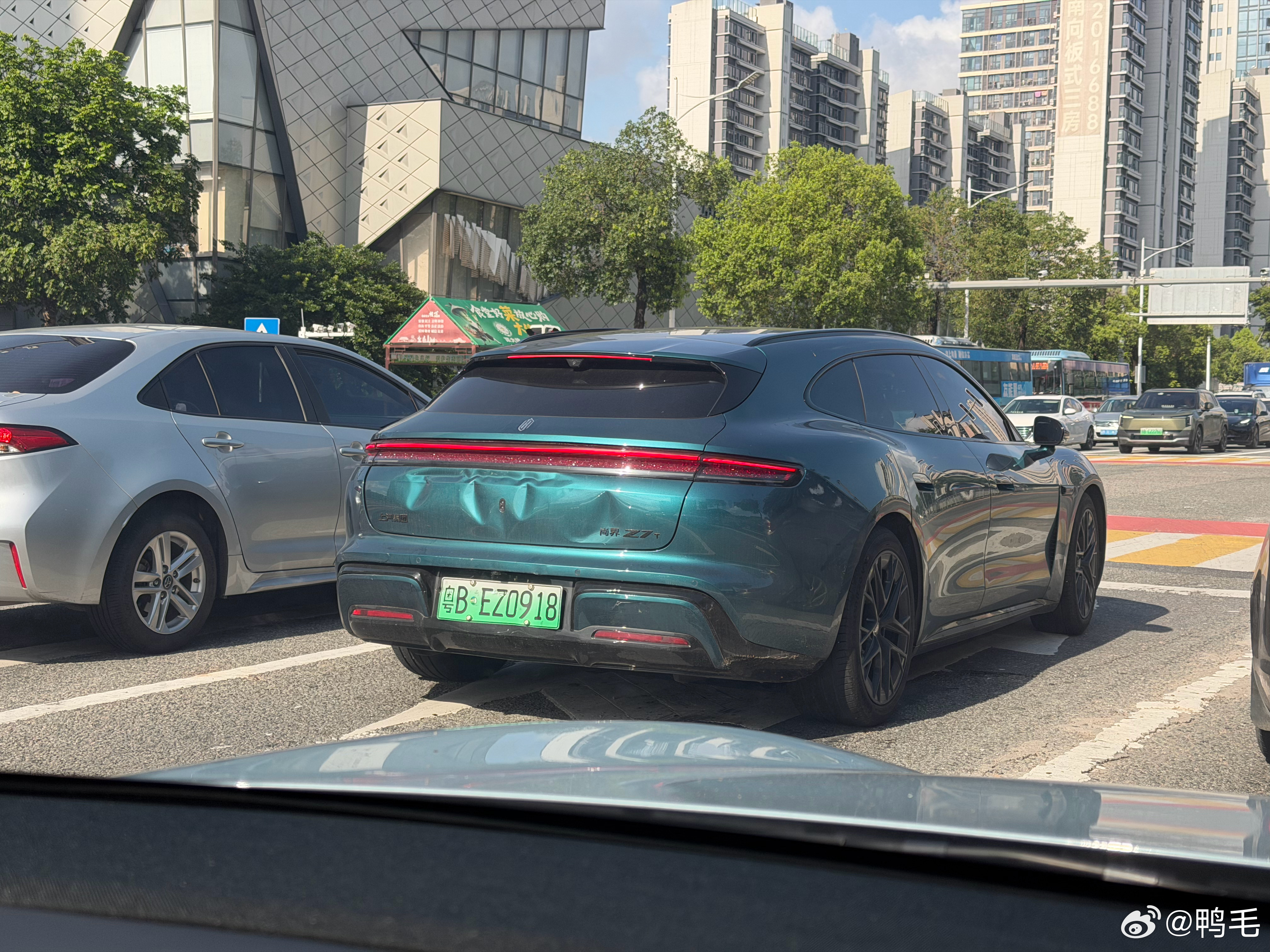 第一次在路上见到尚界Z7T，结果还是台战损版…… 东莞