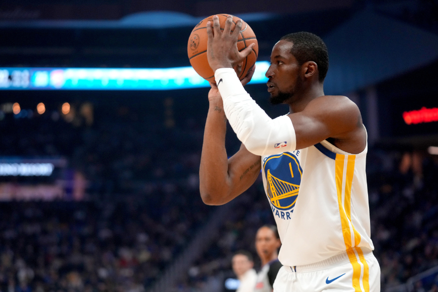 据名记Marc Stein报道，公牛仍然对库明加有兴趣。Stein表示：“谈到库