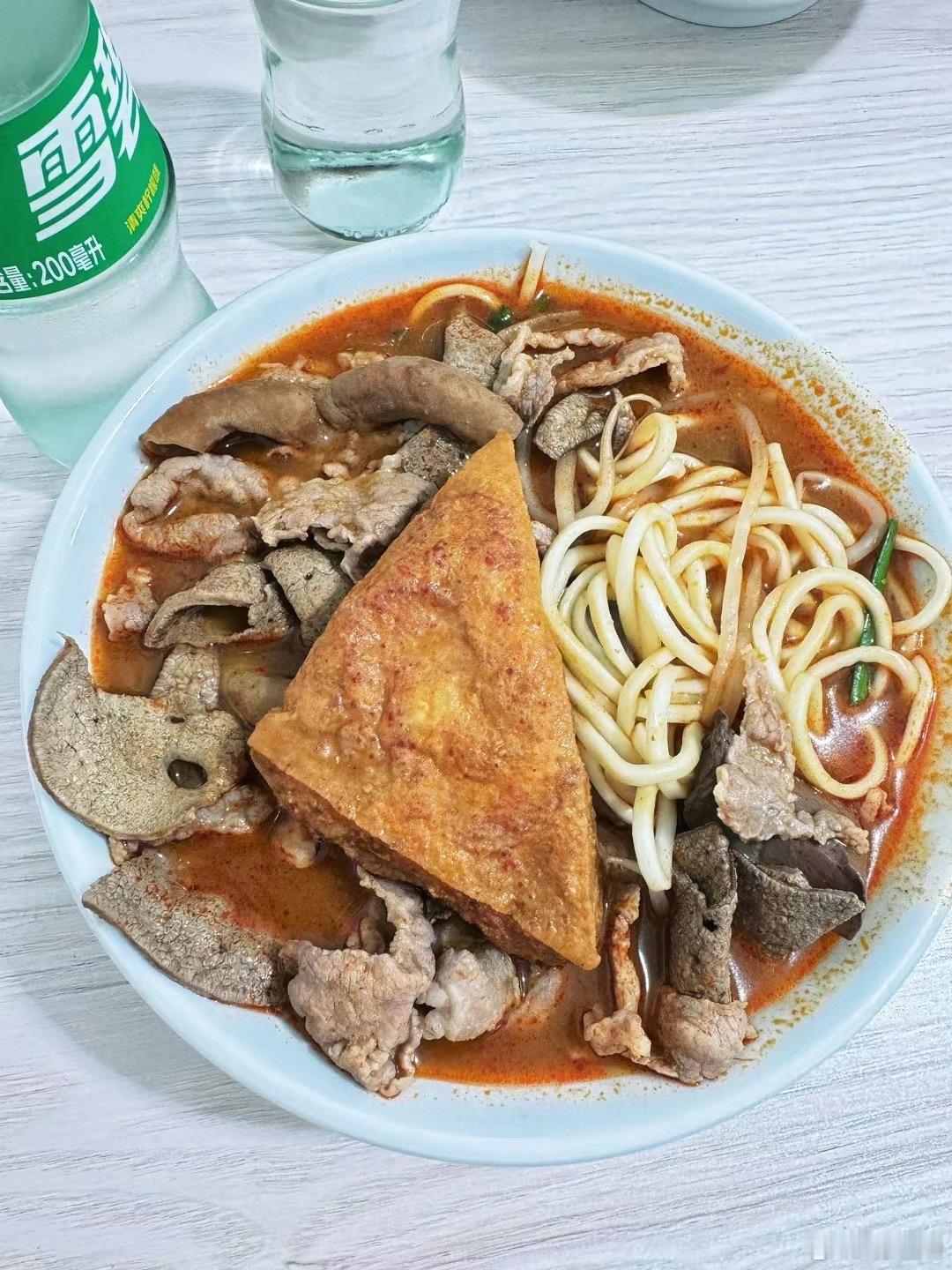 好吧，深夜来一碗沙茶面吧！[爱你][爱你][爱你]#泉州新闻通[超话]#  ​​