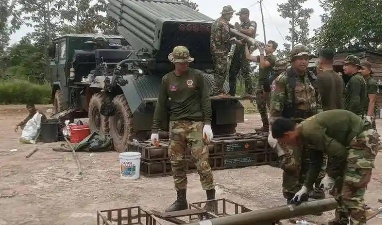 这次泰国和柬埔寨冲突，泰国狠奏柬埔寨，最受伤的不是曾经欺骗他信家族，背信弃义的洪