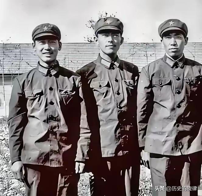 1981年河南麦田里的召回令：提干失败后，阎连科的命运被一张纸改写
 
1981