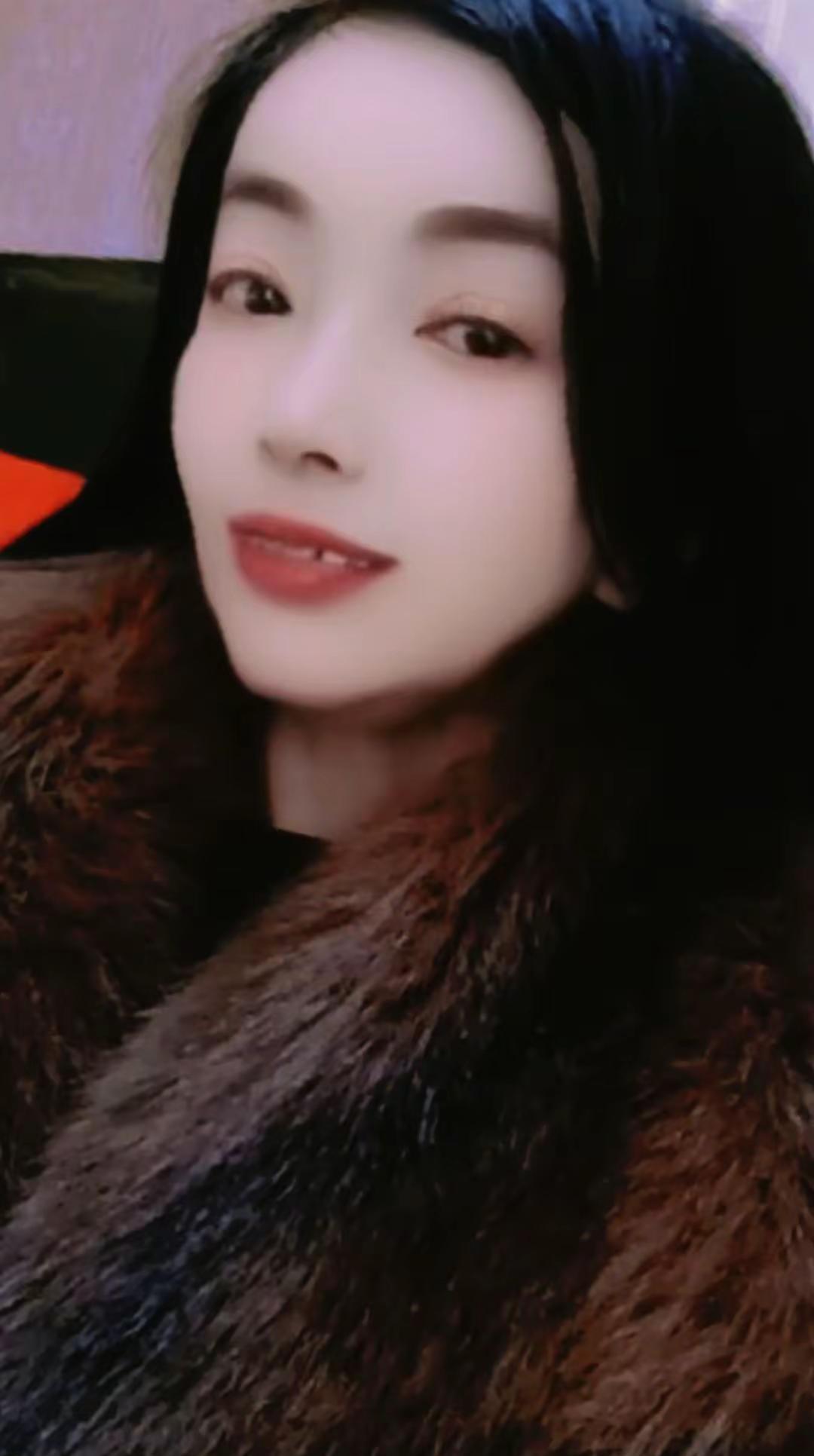 ，静心结善缘，生活最美的是风景，而是快乐的心情，