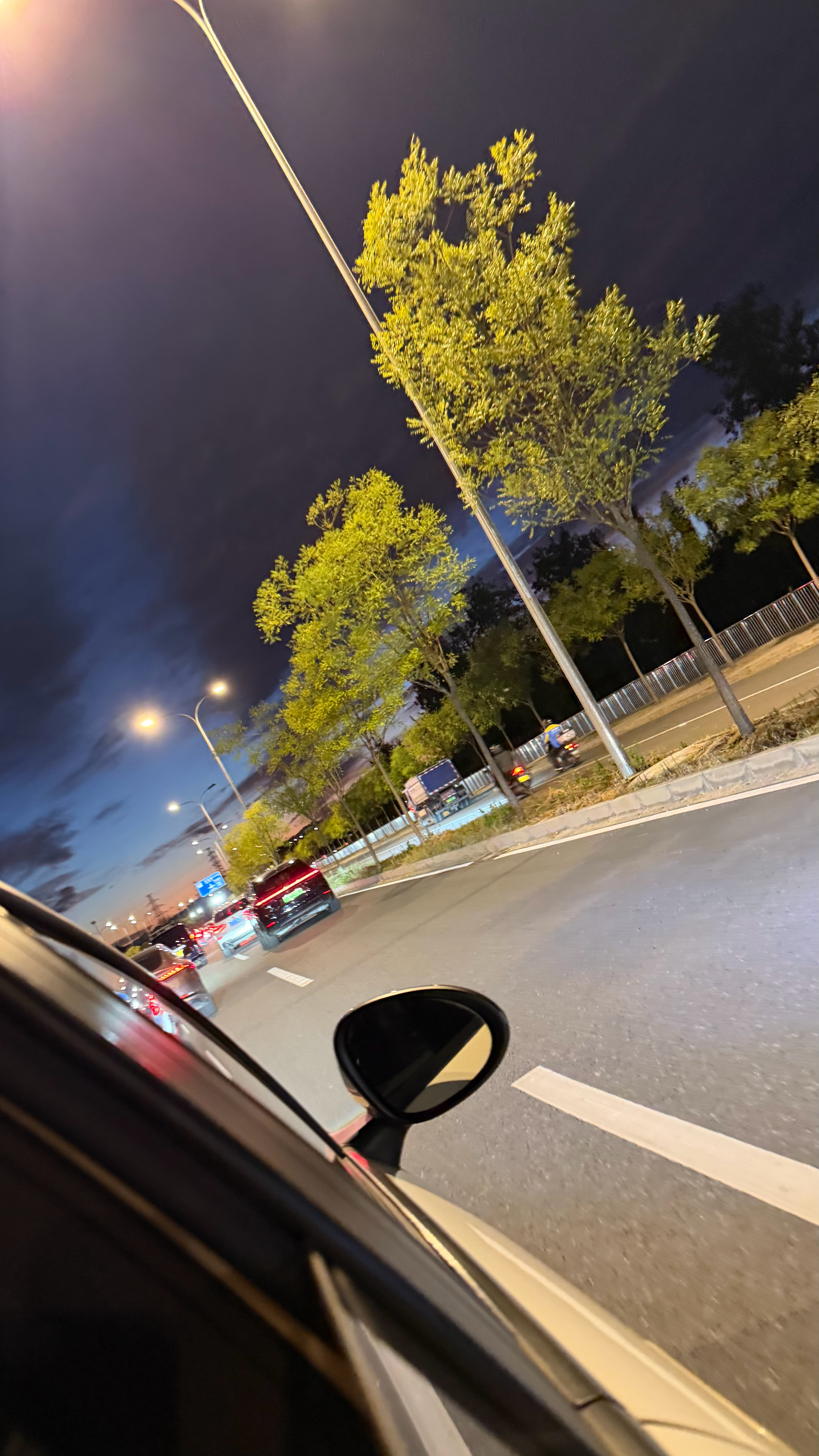 北京晚霞在北京回保定的路上，这一刻！晚霞超美，不过今年节日没什么感觉[伤心]零美