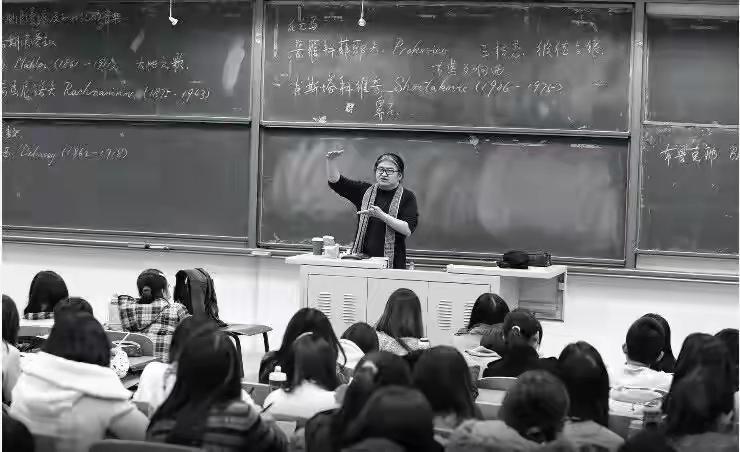 63岁刘欢才病逝，遗产分配就成焦点，名下版权、别墅等资产被曝光 ​​​