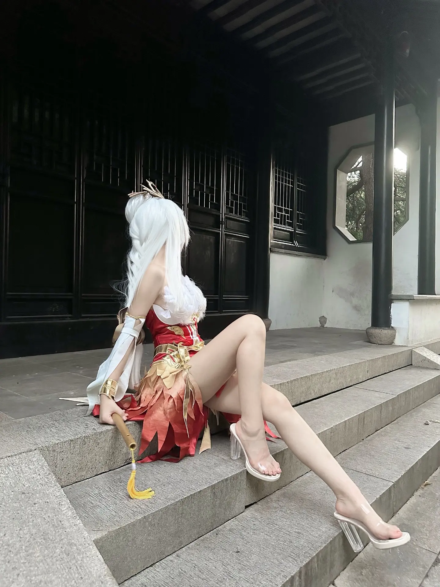 凤凰鸣矣于彼高冈 梧桐生矣于彼朝阳