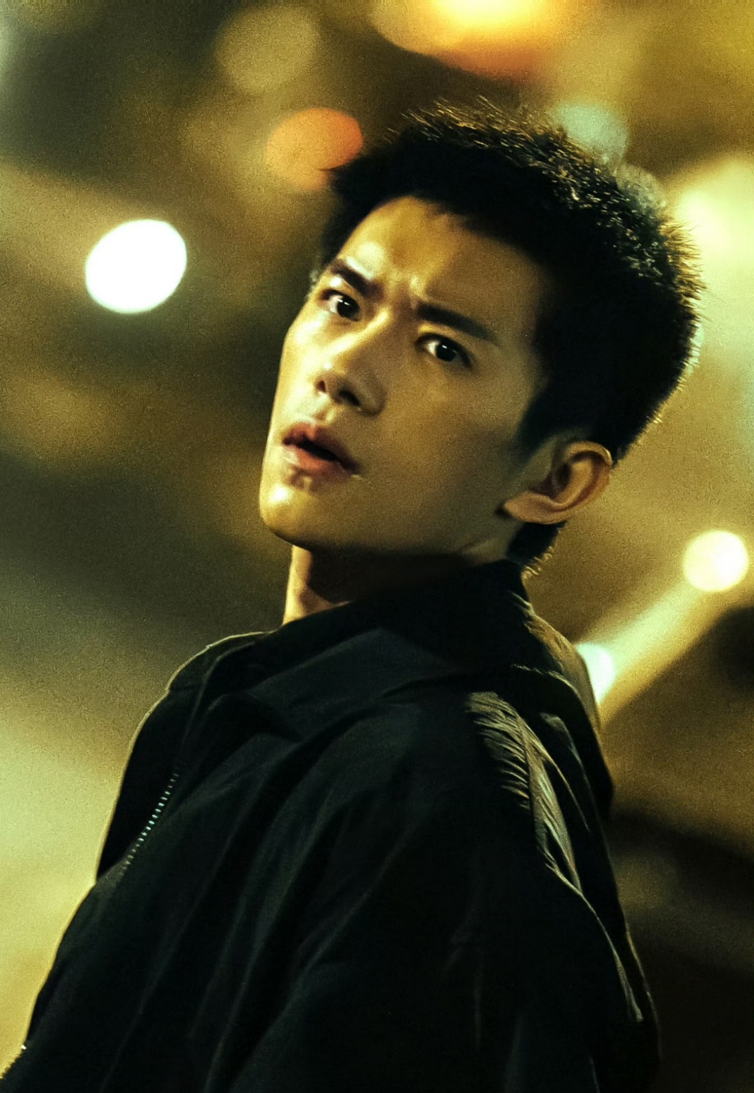 易烊千玺当阿sir这事我同意 是哪个天才想出来让易烊千玺演国安警察的出来挨夸！ 