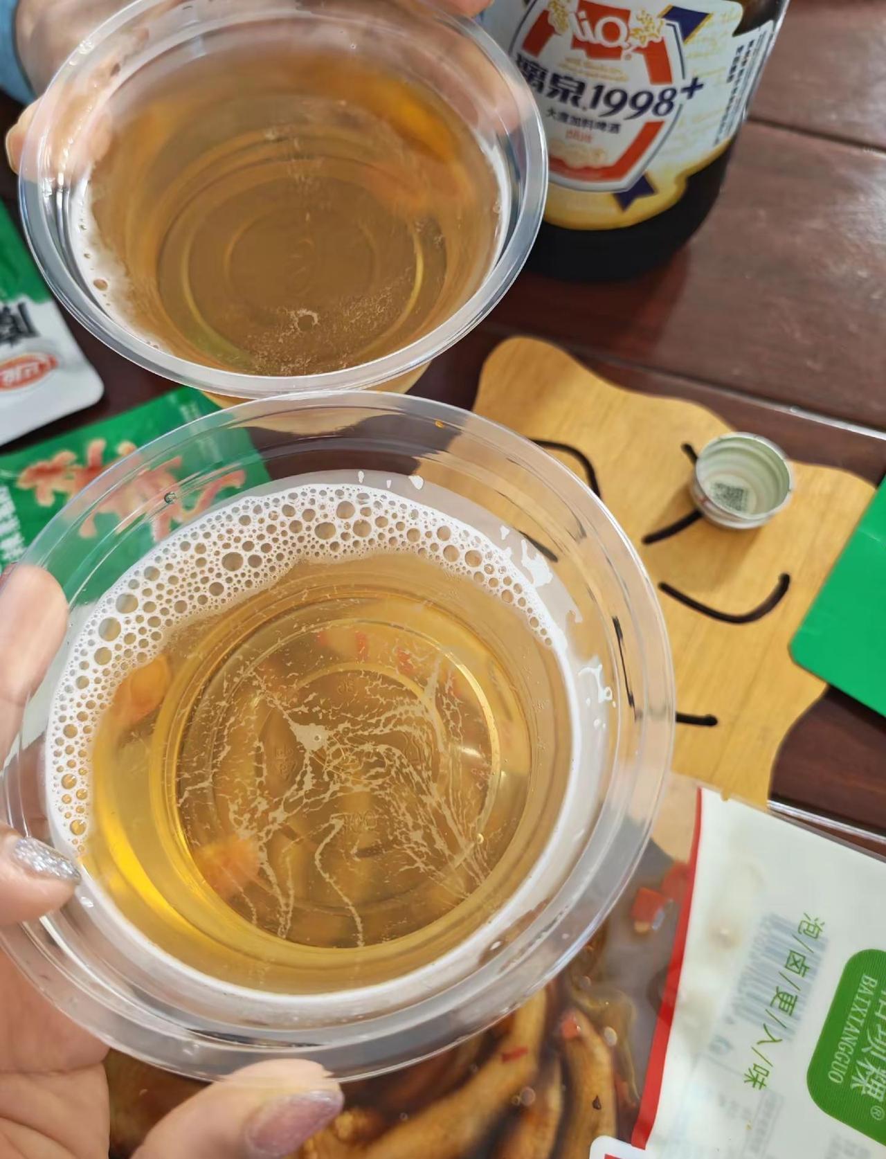 偶尔小酌一杯  ，释放一下自己，享受生活的美好！