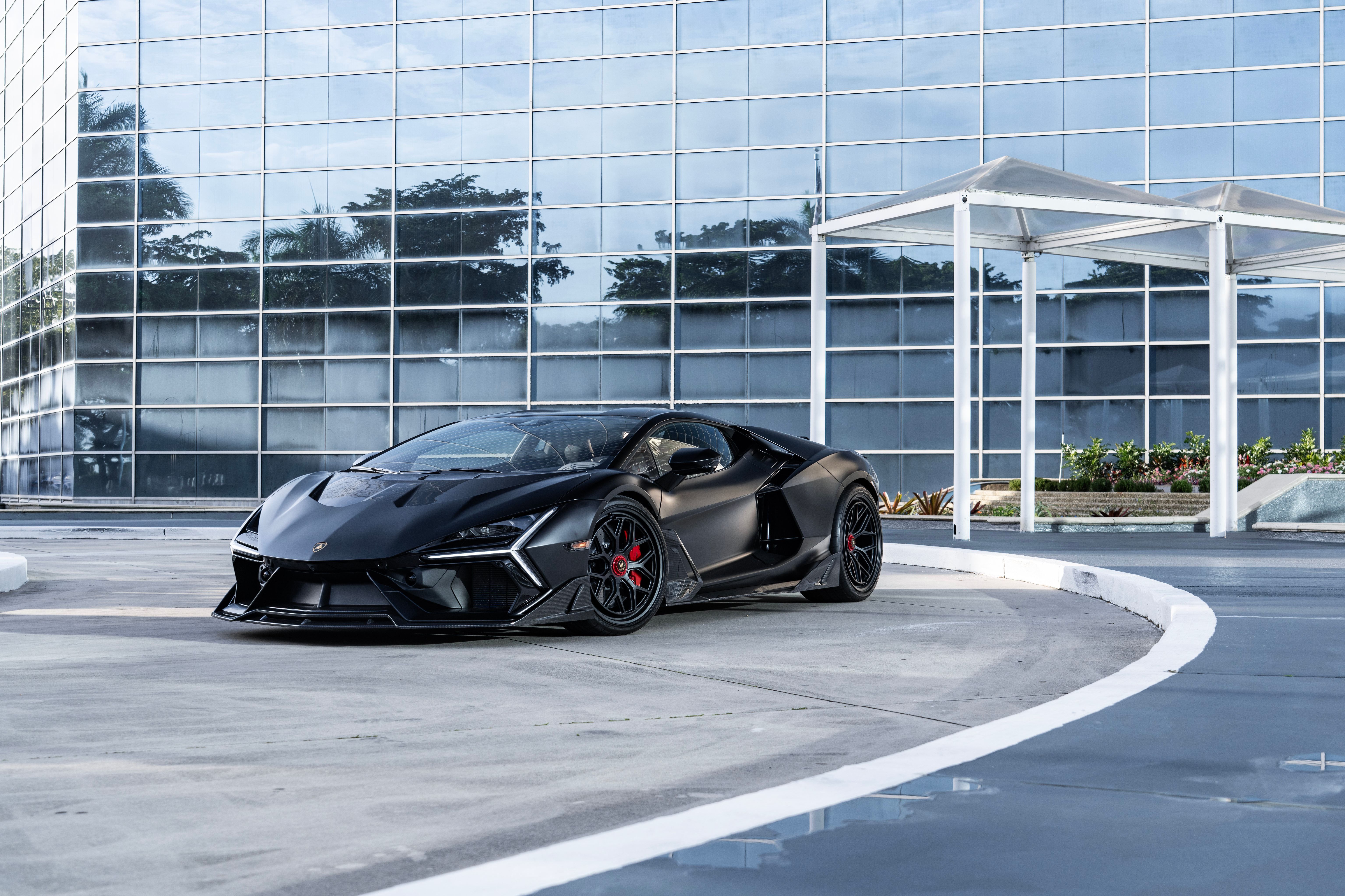 兰博基尼 Lamborghini Revuelto 