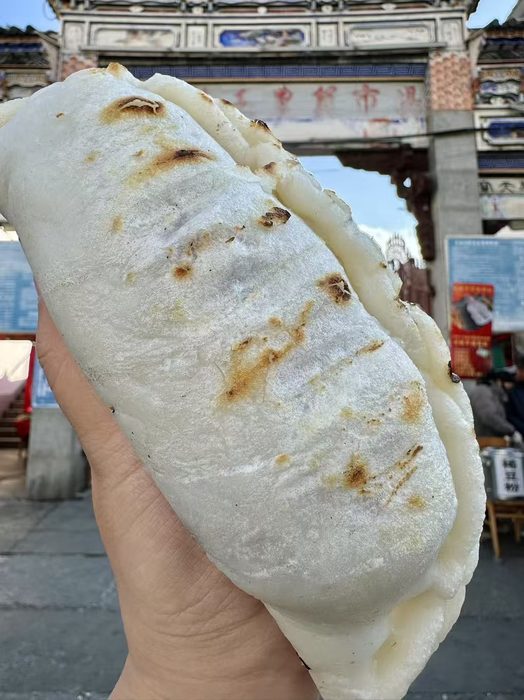 每次去云南必吃的烤饵块！真的太好吃