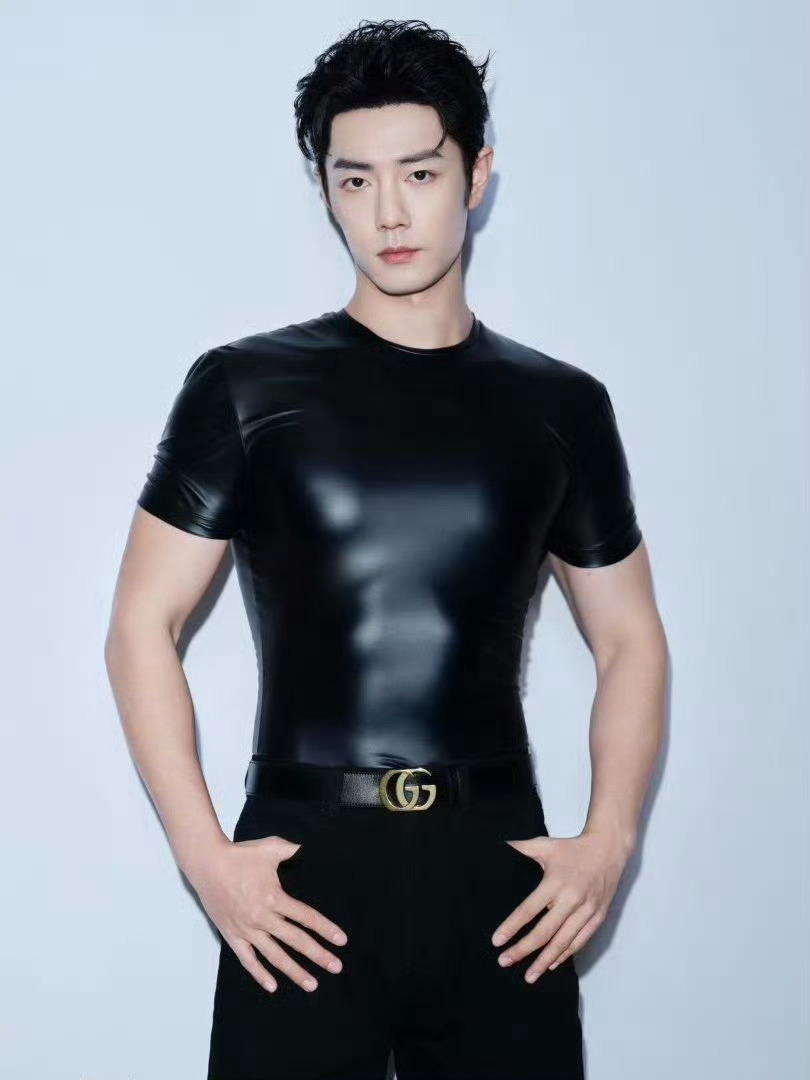 曝有艺人零片酬抢十日终焉的角色照这个竞争程度来讲，估计肖战的片酬也不高。