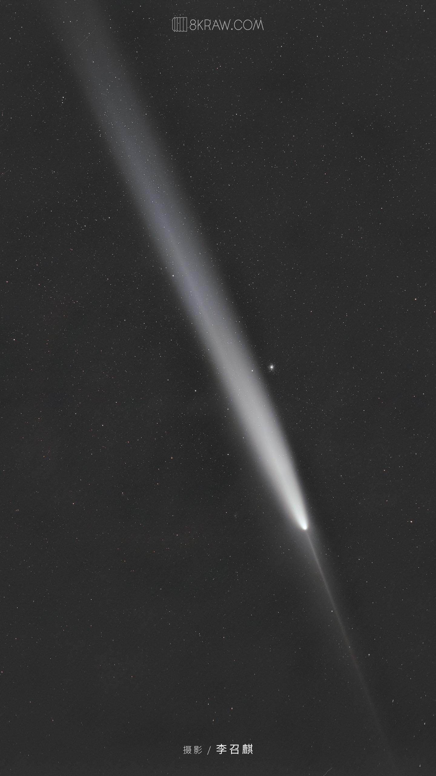 来自不同摄影师镜头下的彗星 ☄️。与「太空旅人」的相遇，一生一次。