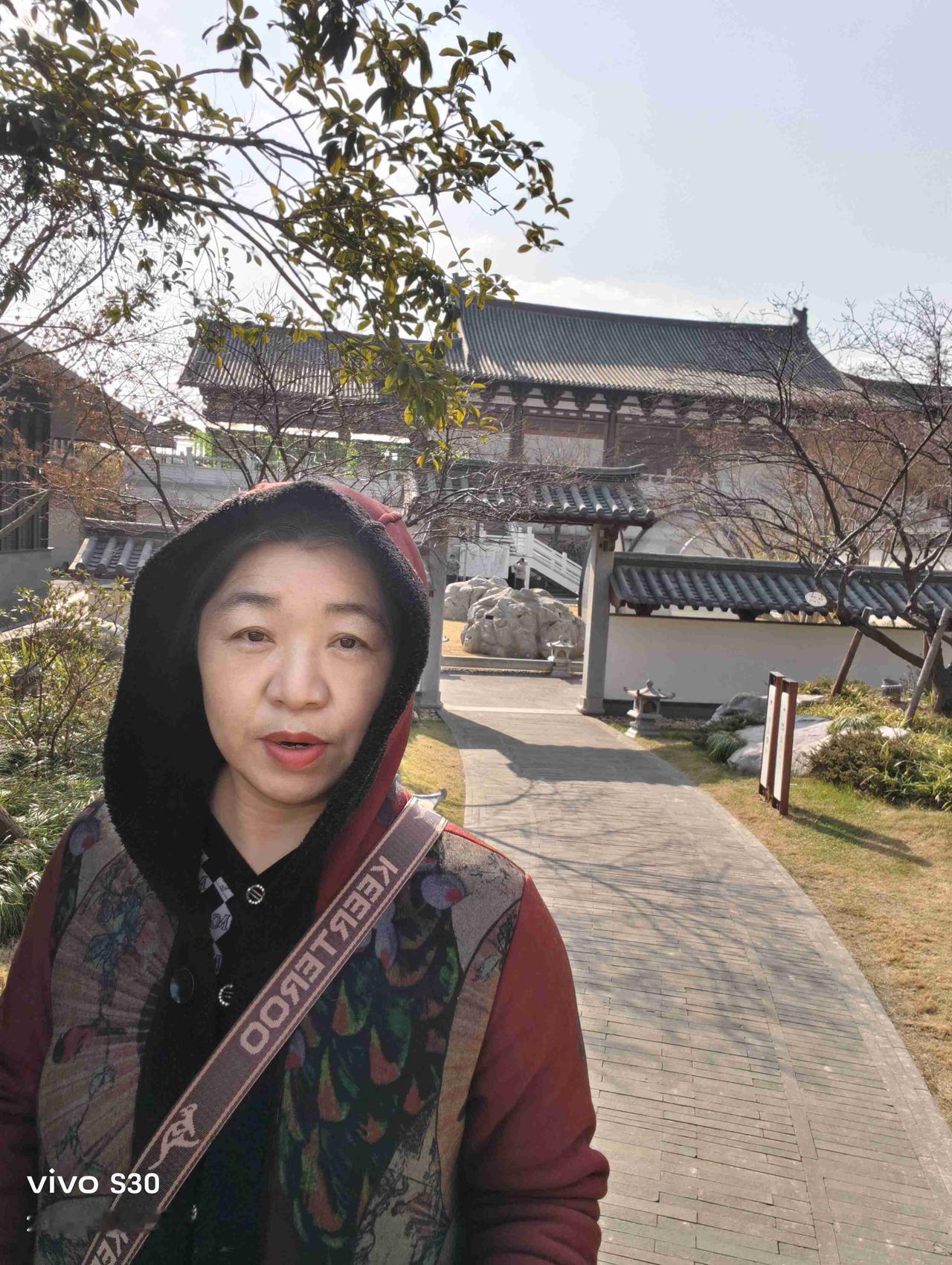 我的今日状态：😁轻松愉快
我这里的天气：☀️晴天今天也很幸福的