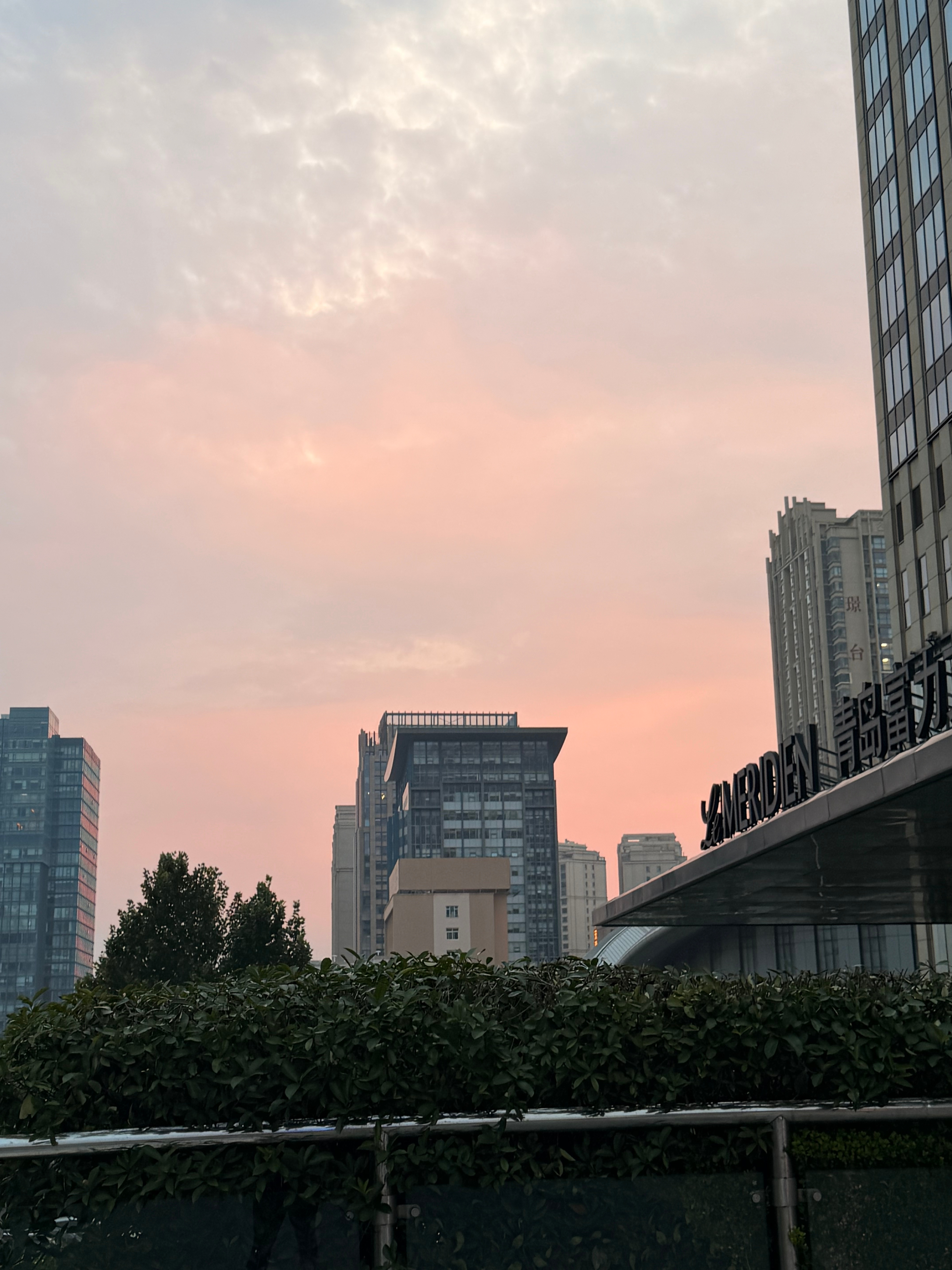 粉色天空  ​​​