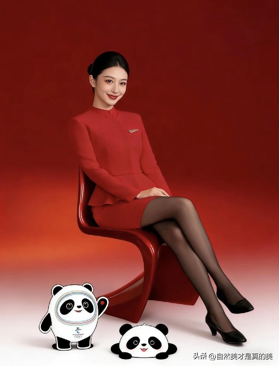 春日生活打卡季职场穿搭怎样更显女人味?