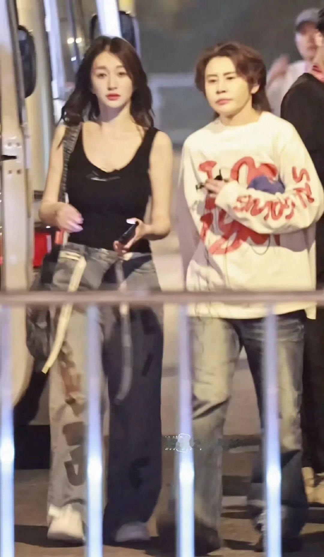 默默放下疯狂星期四