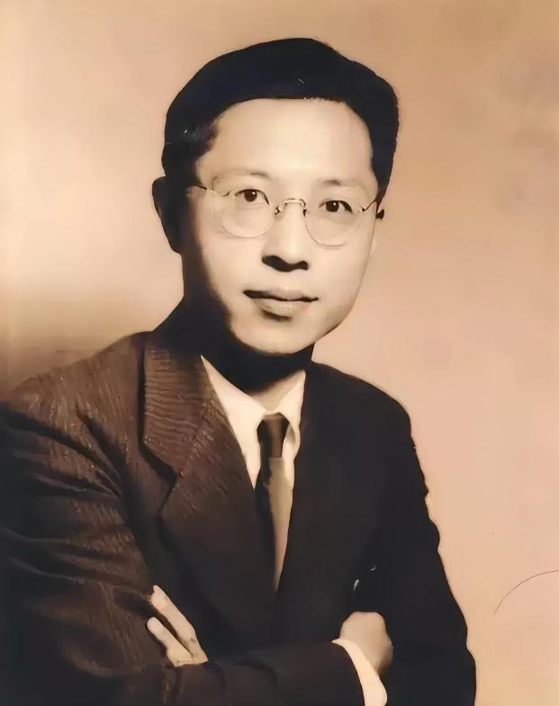 1940 年，《雷雨》作者曹禺，出轨了找他补习英文的 23 岁女学生，他的清华才