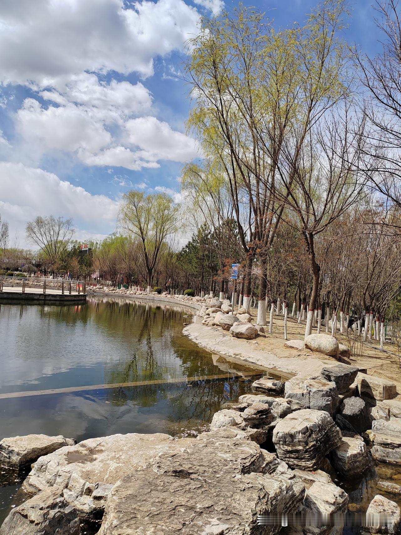 人教版八年级英语下册 
Unit 2 Stay Healthy 单元重点句型
