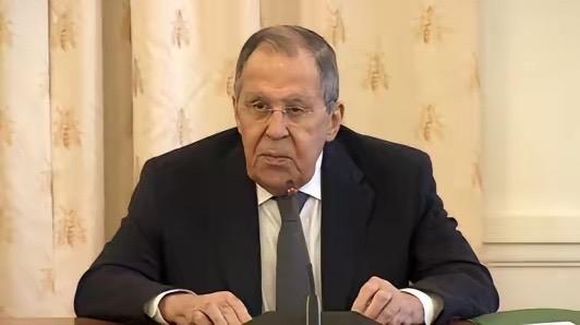 俄罗斯已决定向伊朗提供无人机、防空系统、苏35战斗机，美国提出强烈反对，

但俄