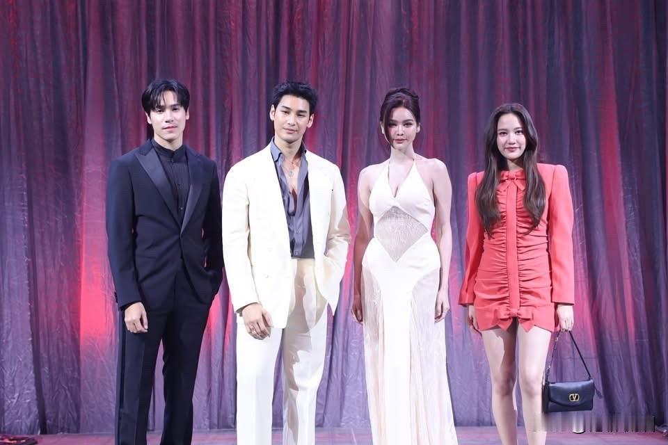 电影“THE STAIN”举行Gala首映礼。。另，Engfa、Freen等主演