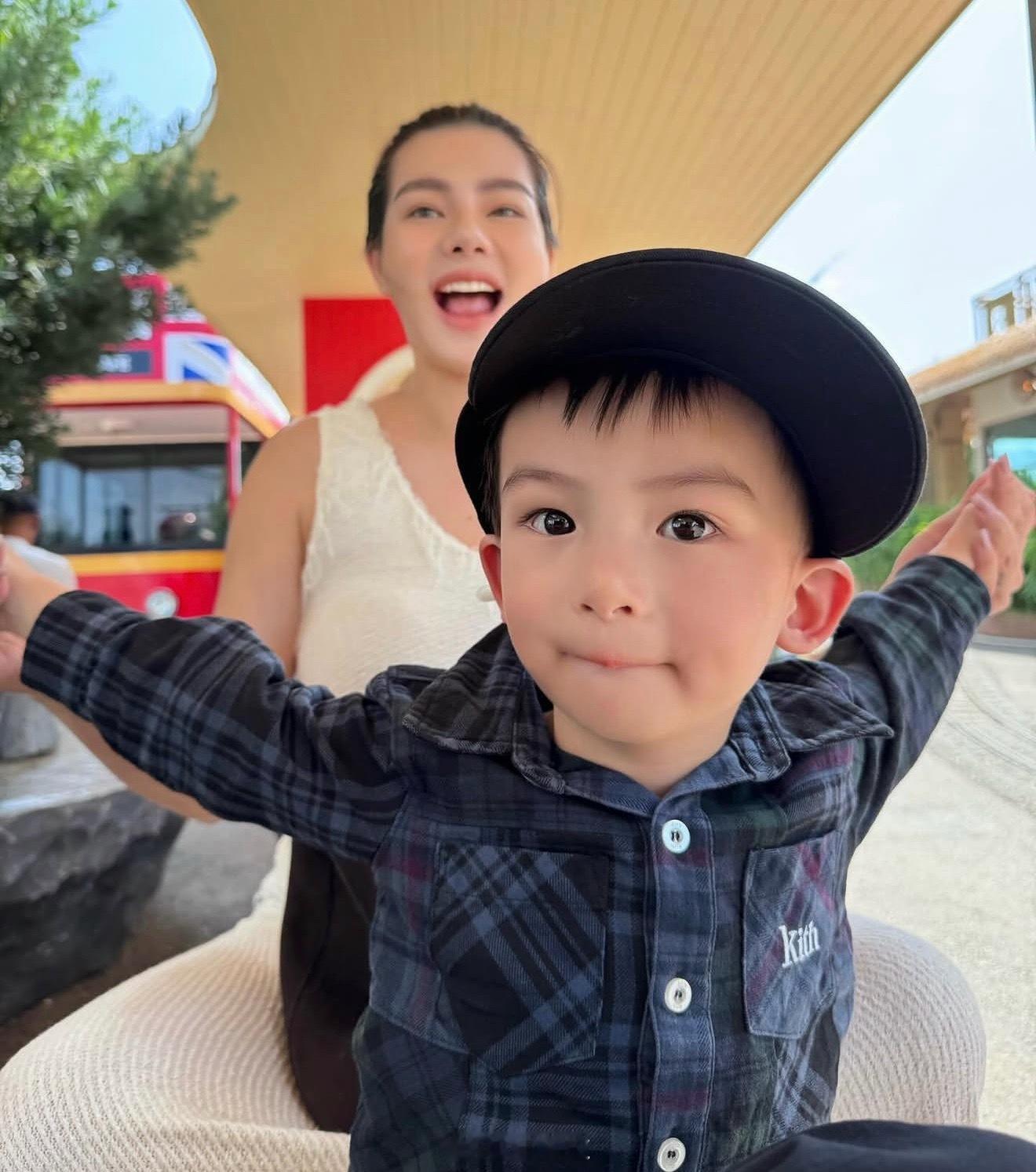 泰星Due晒儿子Silas近照！才4岁就这个颜值，长大又要迷倒多少女孩子啊～