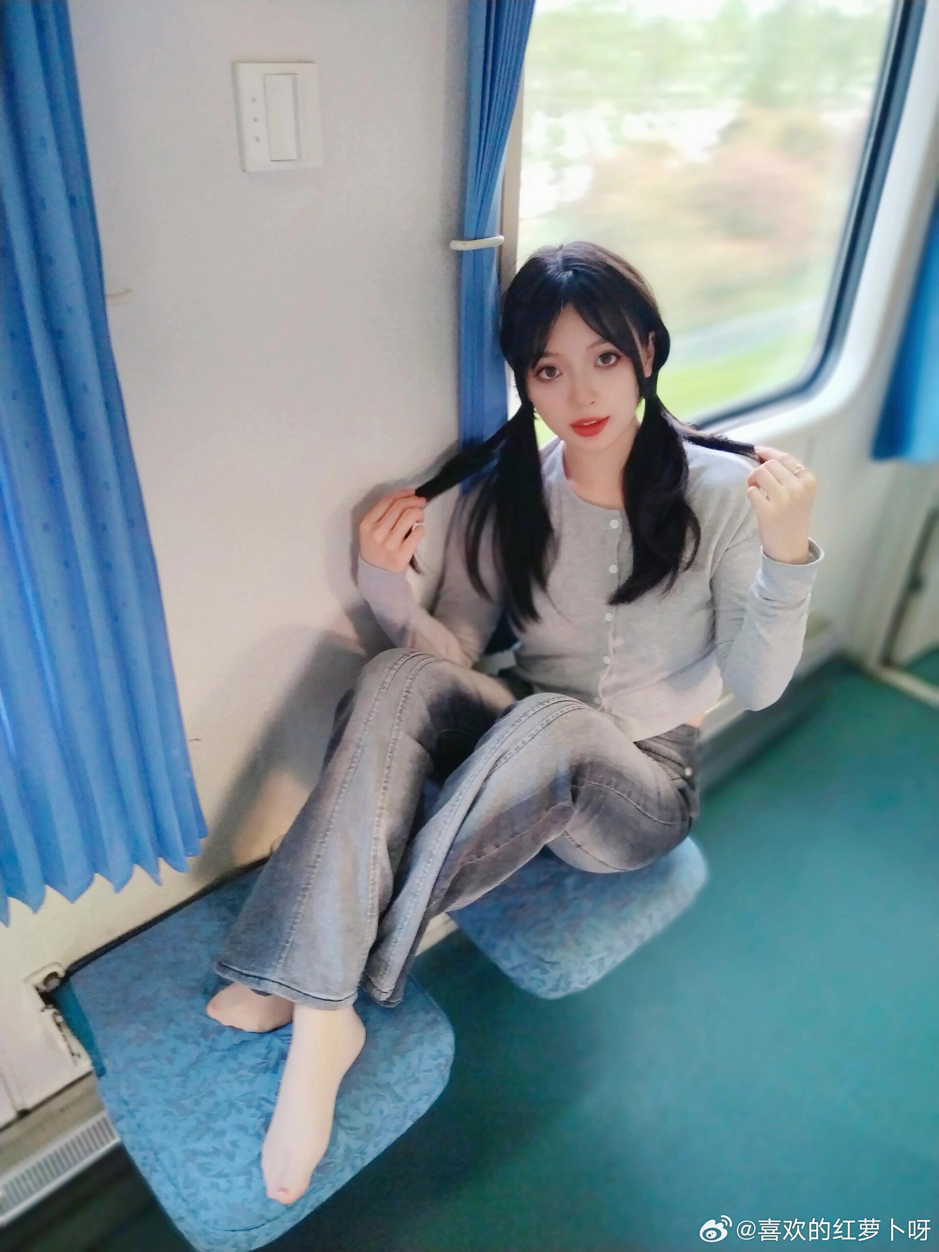旅行的少女，裤里丝～ ​​​
