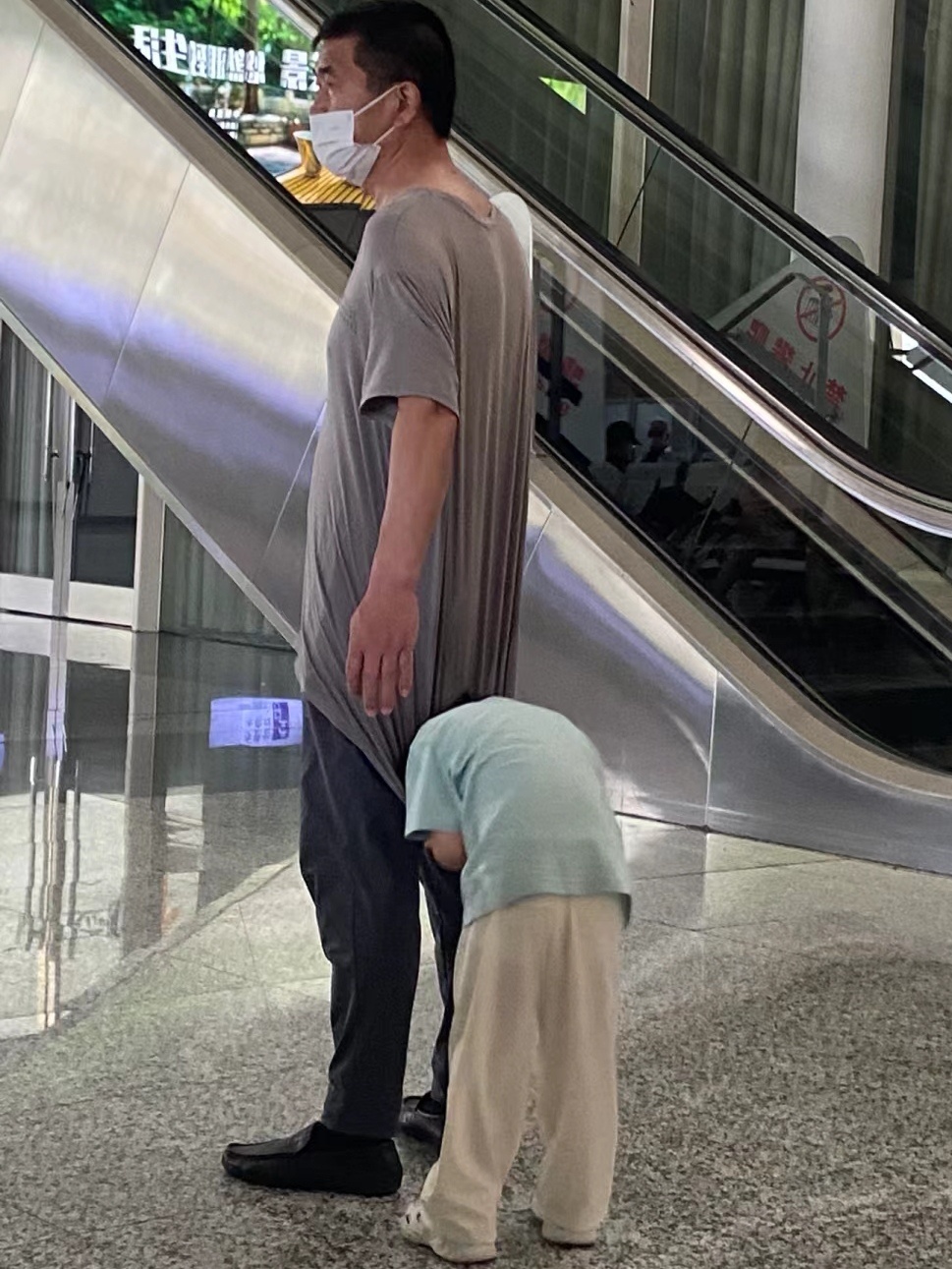 突然明白了衣服为什么会变长#宝贝成长守护计划# ​​​