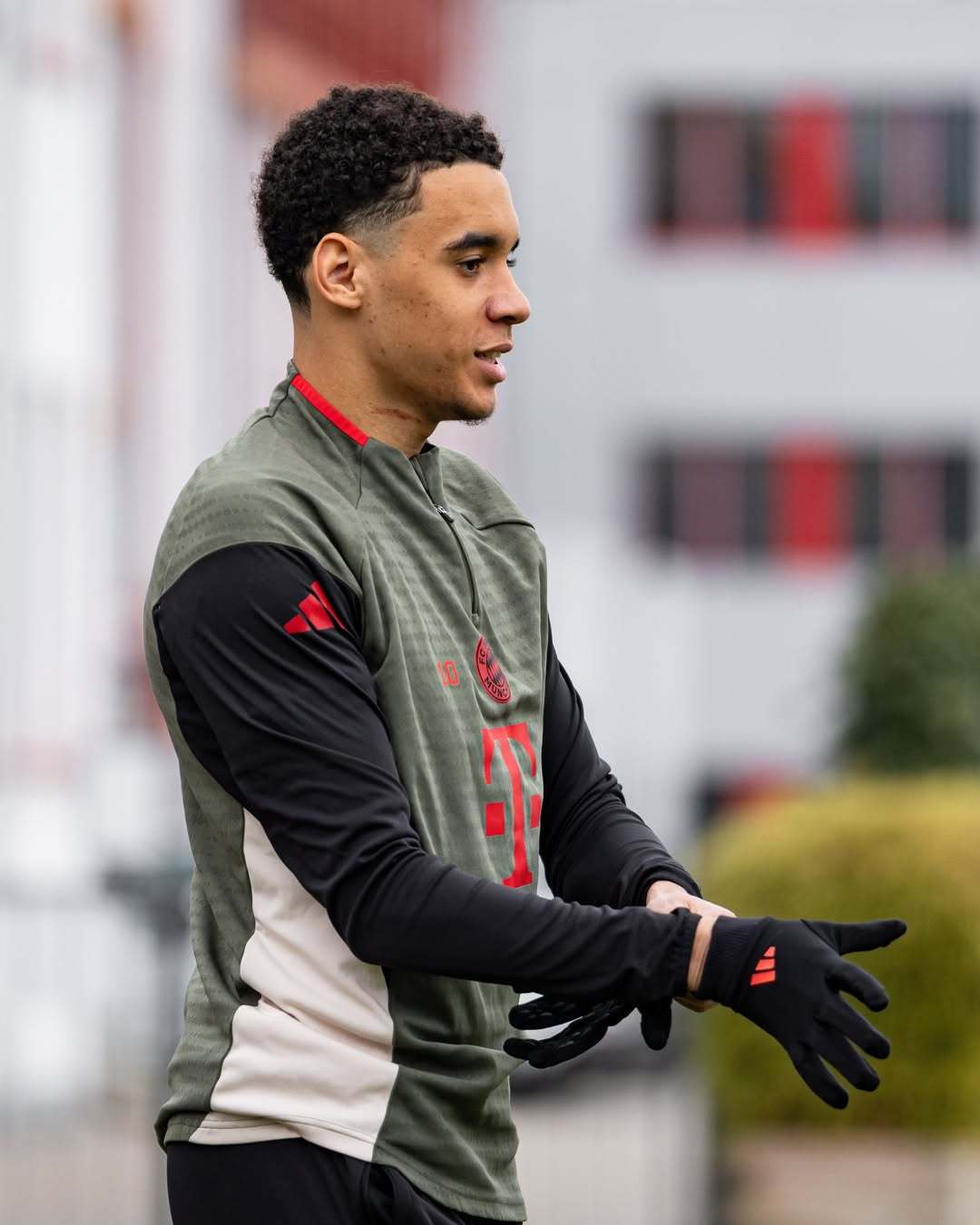 大家看起来心情都不错