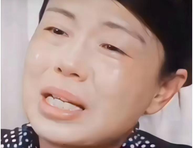 她的愿望能实现吗？

她始终不明白，
自己养了28年的孩子，
竟然不是自己亲生的